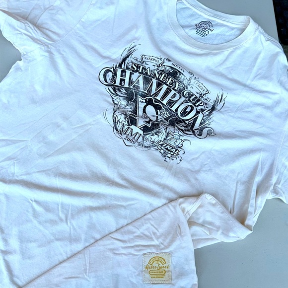 Retro Sport Pittsburgh Penguins Men’s Tee - Picture 1 of 3